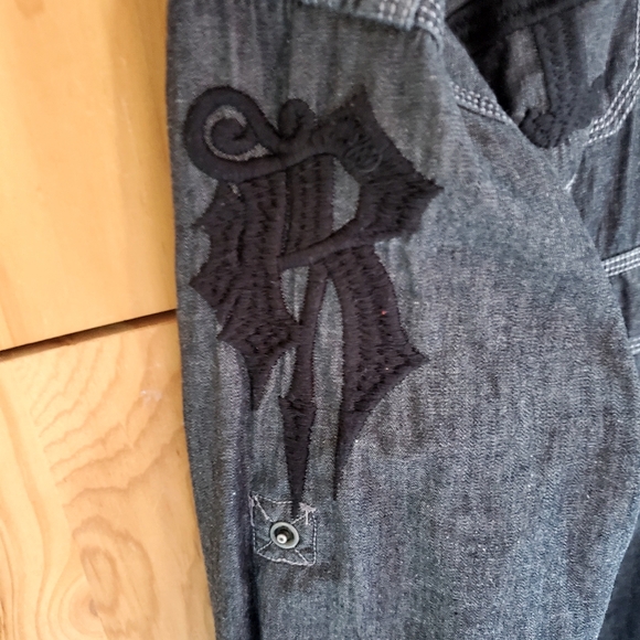 Roar Men's Dark Grey Embroidered Appliqued Long Sleeve Shirt size XL - Picture 5 of 11